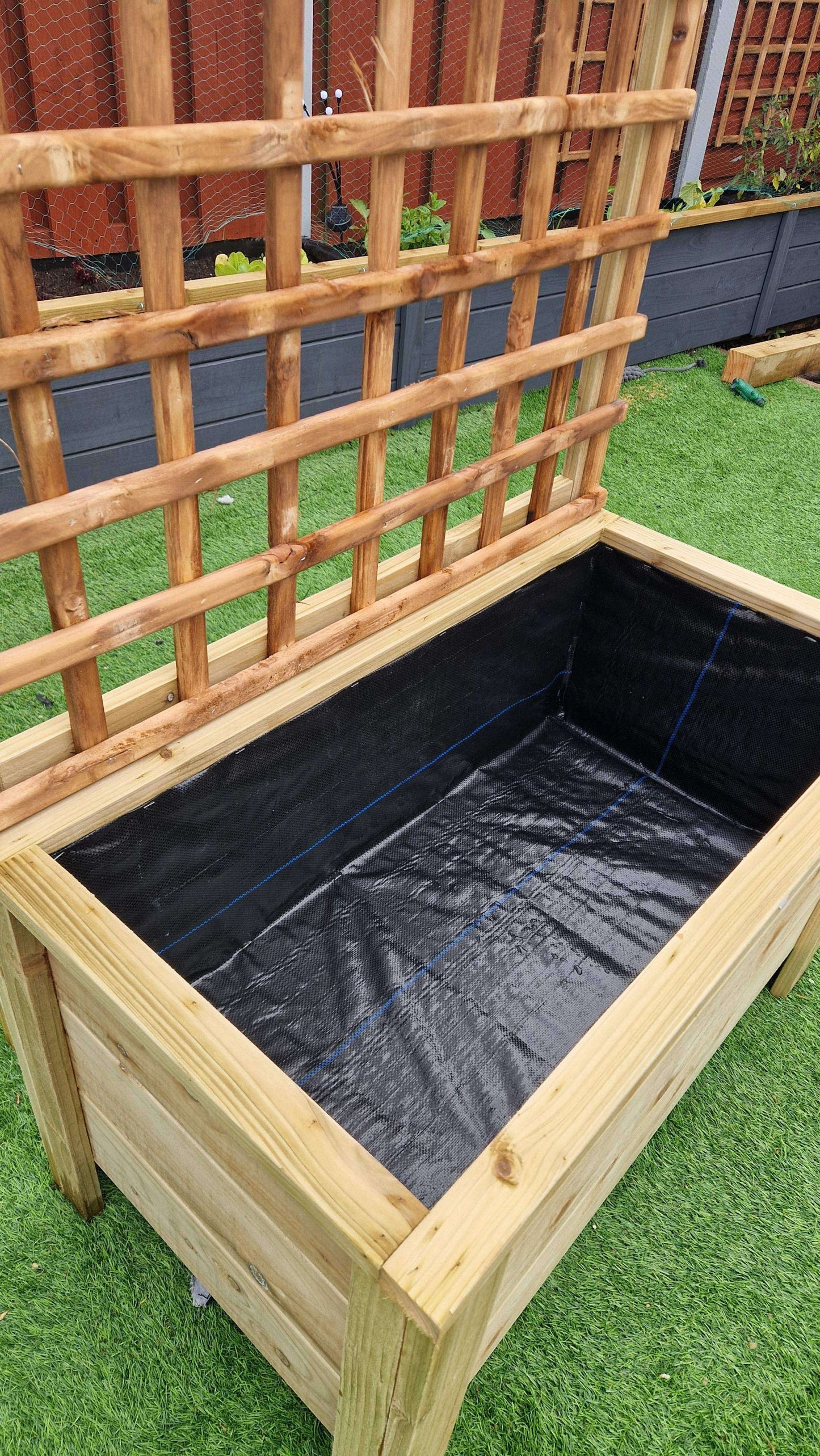 Handcrafted Wooden Planter with Trellis – Ideal for Climbing Plants